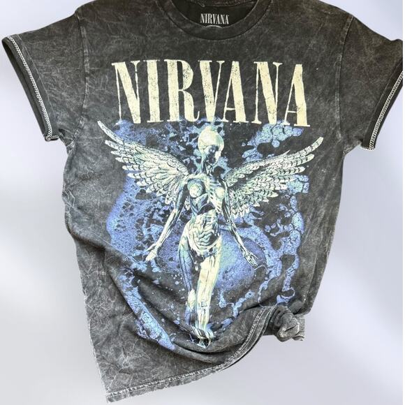 Nirvana + Johnny Cash Graphic Band T-Shirt Lot of 3 Small NWOT - Picture 1 of 10